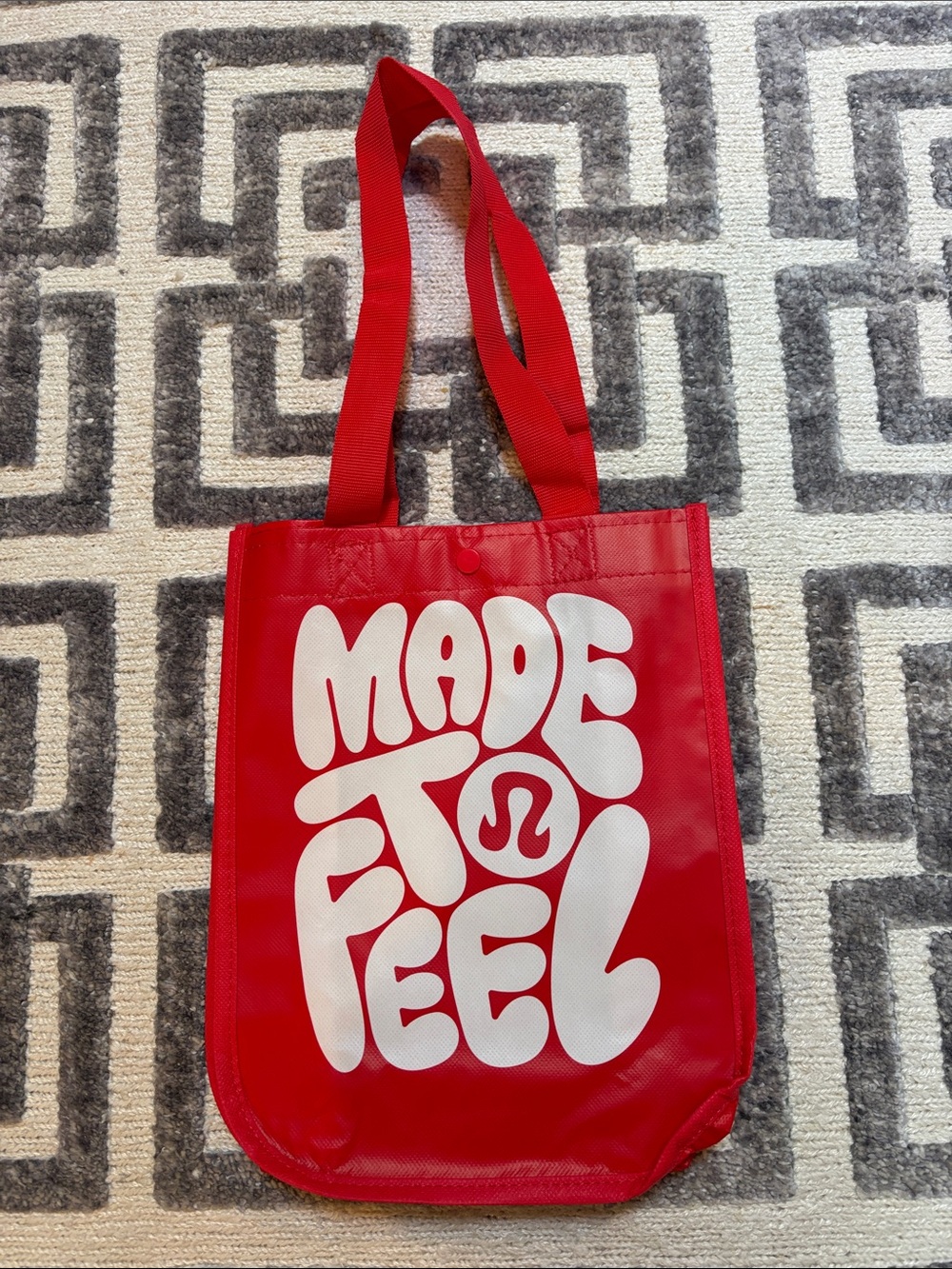 Lululemon small shopping tote